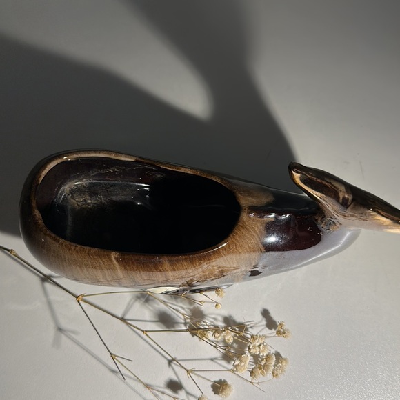 🔸🔺SOLD🔺🔸Vintage MCM Kitschy Redware Brown Drip Glaze Whale Planter - Picture 3 of 8